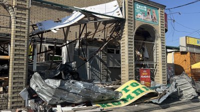 Руйнування внаслідок атаки російських безпілотників на ринок 2 серпня Дружківка Донецька область