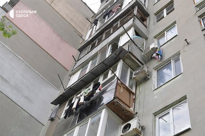 "Спочатку я виніс дитину, потім побіг гасити": мешканець багатоповерхівки про атаку РФ на Одесу 1 червня "Спочатку я виніс дитину, потім побіг гасити": мешканець багатоповерхівки про атаку РФ на Одесу 1 червня