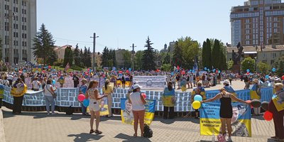«Об’єднані тишею, що голосніша за слова»: в Тернополі відбулася акція-нагадування «Об’єднані тишею, що голосніша за слова»: в Тернополі відбулася акція-нагадування