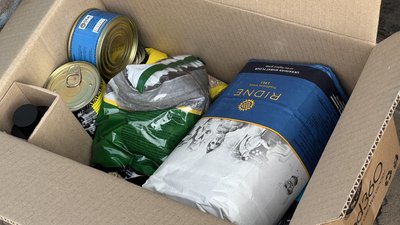 Надія показує гуманітарну допомогу село Калинівка Удачненська громада Донецька область 11 червня 2025 рік Надія показує гуманітарну допомогу село Калинівка Удачненська громада Донецька область 11 червня 2025 рік