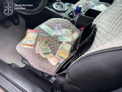 Жителя Прикарпаття підозрюють в організації незаконного переправлення чоловіків через кордон з Рівного Жителя Прикарпаття підозрюють в організації незаконного переправлення чоловіків через кордон з Рівного