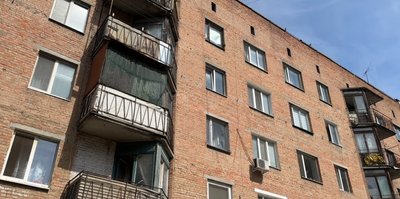 «Як бахнуло – вилетіло скло з вікна»: що розповіли місцеві про обстріл Полтави 1 вересня