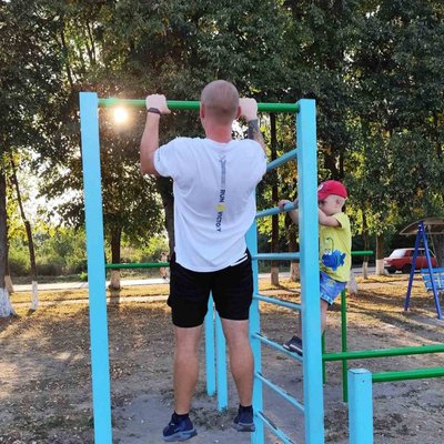 "Це моя маленька спортивна традиція": як в Андріяшівці на Сумщині діє “активний парк” "Це моя маленька спортивна традиція": як в Андріяшівці на Сумщині діє “активний парк”