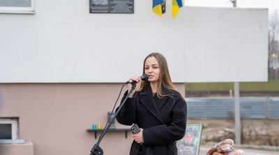 Вшанування пам'яті, встановити меморіальну таблицю Вшанування пам'яті, встановити меморіальну таблицю
