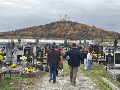 У поминальний день у Мукачеві відслужили панахиду і парастас за померлими У поминальний день у Мукачеві відслужили панахиду і парастас за померлими