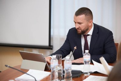 На що живуть нардепи Херсонщини: декларації чотирьох депутатів за 2025 рік На що живуть нардепи Херсонщини: декларації чотирьох депутатів за 2025 рік