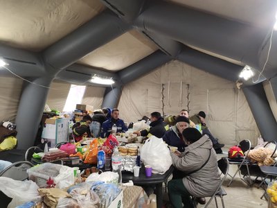 працює пункт обігріву на вулиці Стуса працює пункт обігріву на вулиці Стуса