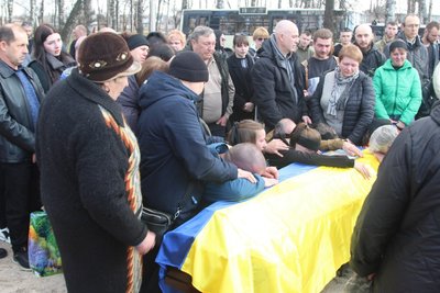 В Охтирці попрощались з Андрієм Лаштуном і Сергієм Тронем В Охтирці попрощались з Андрієм Лаштуном і Сергієм Тронем