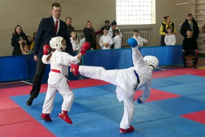 У Глухові на Сумщині провели обласний турнір з карате "Кубок Гетьманщини" У Глухові на Сумщині провели обласний турнір з карате "Кубок Гетьманщини"