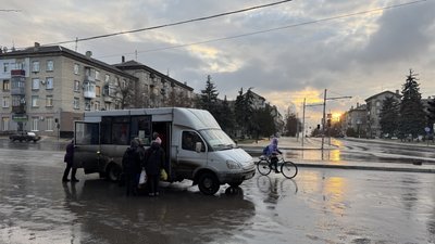 "Залишаюся тут зимувати. Не збираюся їхати". Життя без води і трамваїв у прифронтовій Дружківці на Донеччині: репортаж "Залишаюся тут зимувати. Не збираюся їхати". Життя без води і трамваїв у прифронтовій Дружківці на Донеччині: репортаж