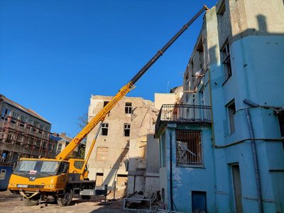 Будинки на вулиці Коновальця, 44 та 44а