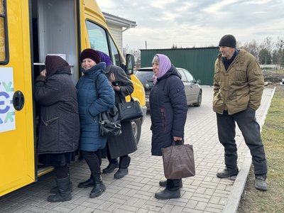 “Таких аптек у нас немає”: як працює мобільна аптека у Роменській громаді “Таких аптек у нас немає”: як працює мобільна аптека у Роменській громаді