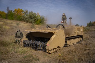 Будемо ефективніше розміновувати поля: бійці 26 окремої Дніпровської бригади підвищують кваліфікацію Будемо ефективніше розміновувати поля: бійці 26 окремої Дніпровської бригади підвищують кваліфікацію