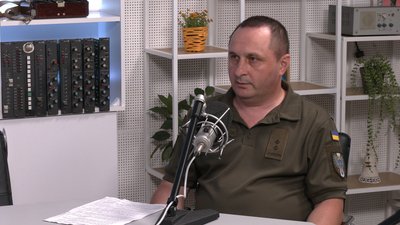 На Чернігівщині у трьох центрах надання адмінпослуг понад 3 600 військовозобов’язаних оновили дані: як проходить процес На Чернігівщині у трьох центрах надання адмінпослуг понад 3 600 військовозобов’язаних оновили дані: як проходить процес