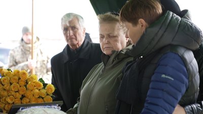 У Вінниці попрощалися з полеглим лейтенантом Андрієм Гуньком У Вінниці попрощалися з полеглим лейтенантом Андрієм Гуньком