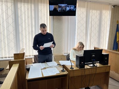 Суд про переплати на дронах для військових у Полтаві: обвинувачені своєї провини не визнають Суд про переплати на дронах для військових у Полтаві: обвинувачені своєї провини не визнають