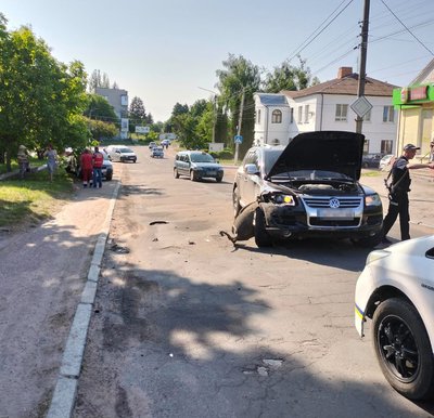 На Житомирщині нетверезий експоліцейський спричинив ДТП: поліція з'ясовує обставини На Житомирщині нетверезий експоліцейський спричинив ДТП: поліція з'ясовує обставини