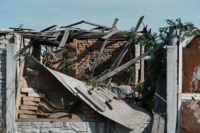 Розбитий будинок у Граковому на Харківщині внаслідок російських ударів Розбитий будинок у Граковому на Харківщині внаслідок російських ударів