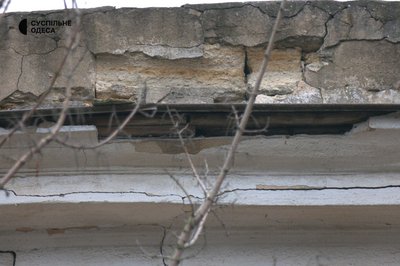 В Одесі обвалилася стіна колишнього пологового будинку, будівля якого пам'ятка архітектури В Одесі обвалилася стіна колишнього пологового будинку, будівля якого пам'ятка архітектури