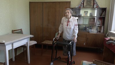 92-річна волонтерка 92-річна волонтерка
