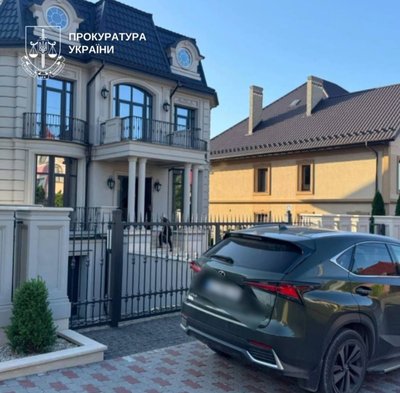 Будинок, який правоохоронці досліджують у межах кримінального провадження Будинок, який правоохоронці досліджують у межах кримінального провадження