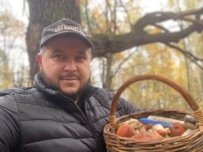 «Лише лінивий міг не назбирати собі грибів»: житомирянин Віктор Лісовський розповів про грибний сезон-2026 і знахідку