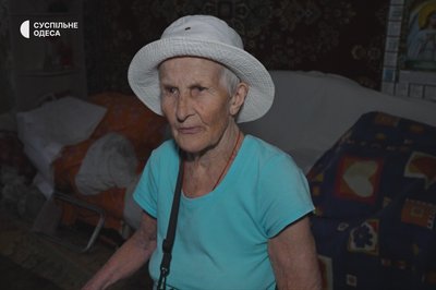 "Емоції переповнюють": мешканці будинку в Одесі, в який влучив російський дрон, повернулися до своїх квартир "Емоції переповнюють": мешканці будинку в Одесі, в який влучив російський дрон, повернулися до своїх квартир