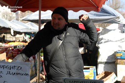 "Треба приходити, купувати, підтримувати": як відновлюють ринок в Одесі після атаки "Треба приходити, купувати, підтримувати": як відновлюють ринок в Одесі після атаки