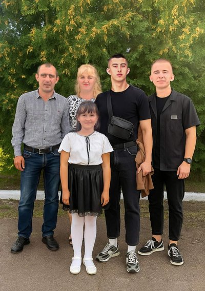 Пораненим 4 доби сам обороняв опорний пункт: історія Героя України Сергія Гончара з Житомирщини Пораненим 4 доби сам обороняв опорний пункт: історія Героя України Сергія Гончара з Житомирщини