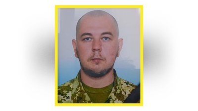 На Чернігівщині попрощалися з трьома захисниками України: Іваном Торбою, Андрієм Рогановим та Максимом Бельченком На Чернігівщині попрощалися з трьома захисниками України: Іваном Торбою, Андрієм Рогановим та Максимом Бельченком
