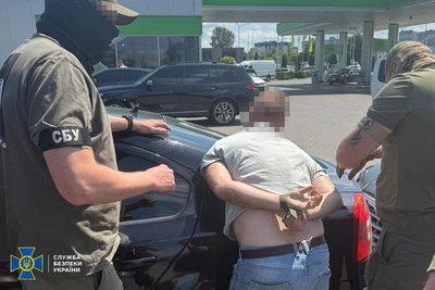 Керівника підрозділу РТЦК з Житомирщини затримали та відсторонили від посади — підозрюють у хабарництві Керівника підрозділу РТЦК з Житомирщини затримали та відсторонили від посади — підозрюють у хабарництві