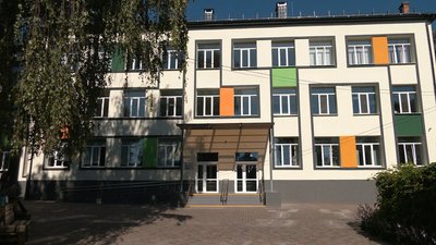Один повноцінний урок за чотири навчальні дні: як навчаються першокласники у Чернігові під час затяжних тривог Один повноцінний урок за чотири навчальні дні: як навчаються першокласники у Чернігові під час затяжних тривог
