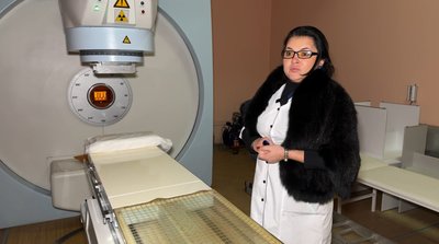 Завідувачка радіологічного відділення ОТМО Анна Кохановська у радіологічному відділенні для променевої терапії онкохворих Краматорськ Донецька область Завідувачка радіологічного відділення ОТМО Анна Кохановська у радіологічному відділенні для променевої терапії онкохворих Краматорськ Донецька область