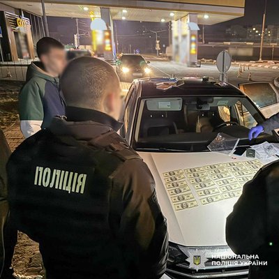27-річного волинянина підозрюють у переправленні чоловіків за кордон за 10 тисяч доларів 27-річного волинянина підозрюють у переправленні чоловіків за кордон за 10 тисяч доларів