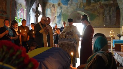 У Сумах попрощалися з військовим Богданом Баришком У Сумах попрощалися з військовим Богданом Баришком