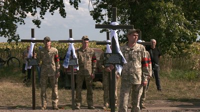 На Вінниччині поховали сімох невідомих захисників України На Вінниччині поховали сімох невідомих захисників України