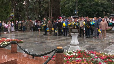 "Незалежність України — найважливіша": як у Рівному відзначають 34 річницю незалежності України "Незалежність України — найважливіша": як у Рівному відзначають 34 річницю незалежності України