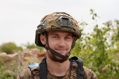 "Чітко тримаємо". Штурмова бригада "Чорний лебідь" про оборону Часового Яру на Донеччині "Чітко тримаємо". Штурмова бригада "Чорний лебідь" про оборону Часового Яру на Донеччині