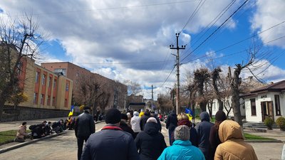 На Черкащині поховали захисника Володимира Раченка На Черкащині поховали захисника Володимира Раченка