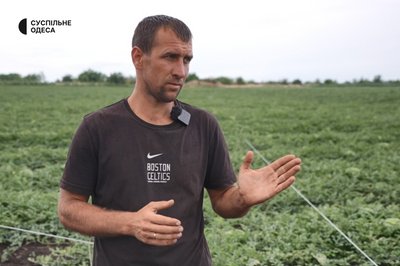 «Або пан, або пропав»: як ветеран з Одещини виростив урожай кавунів попри морози й ураган
