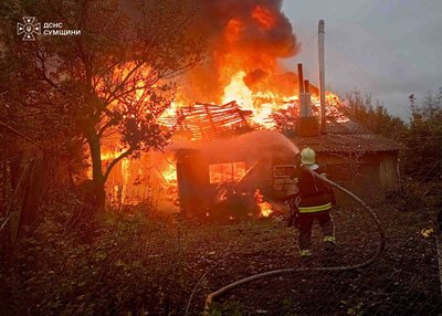 Армія РФ ударила по приватних будинках у Лебедині на Сумщині Армія РФ ударила по приватних будинках у Лебедині на Сумщині