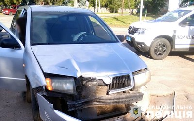 У Чутовому внаслідок аварії травмувався мотоцикліст У Чутовому внаслідок аварії травмувався мотоцикліст