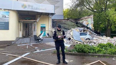 Іщенко визнав, що поліцейських попереджали про підкопи поблизу банку, який підірвали у Чернігові Іщенко визнав, що поліцейських попереджали про підкопи поблизу банку, який підірвали у Чернігові