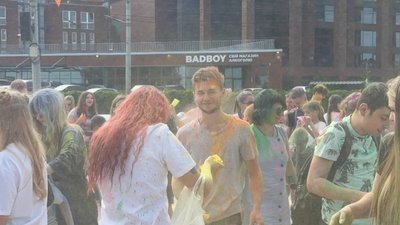 Дніпро святкує день народження: фоторепортаж Дніпро святкує день народження: фоторепортаж