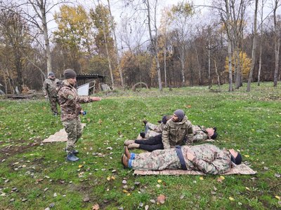 Зв'язок, тактика та домедична допомога: чого навчають викладачів на Житомирщині