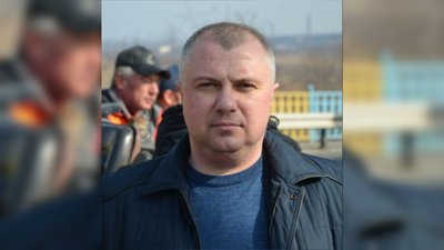 У Миколаєві обрізають дерева задля збереження вуличного освітлення У Миколаєві обрізають дерева задля збереження вуличного освітлення