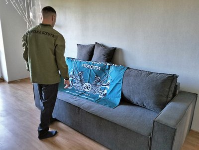 Експолонений боєць 36-ї бригади морської піхоти Сергій Смирнов зустрівся із родиною на Волині Експолонений боєць 36-ї бригади морської піхоти Сергій Смирнов зустрівся із родиною на Волині