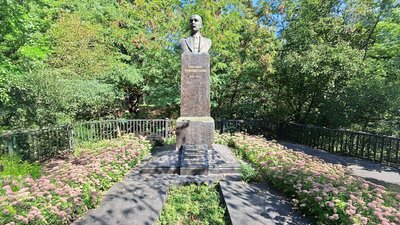 Таємниця Болдиної гори в Чернігові: могила схимонаха Германа, біля якої просять про диво