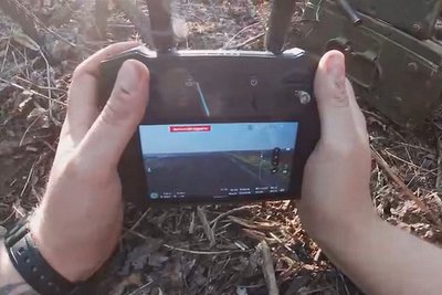 Пульт керування під час обстеження місцевості Пульт керування під час обстеження місцевості