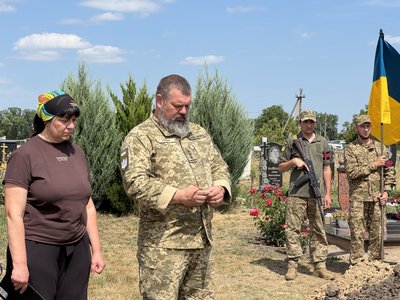 На Полтавщині попрощалися з авіатором Михайлом Дерягою, який загинув у складі екіпажу Мі-8 На Полтавщині попрощалися з авіатором Михайлом Дерягою, який загинув у складі екіпажу Мі-8